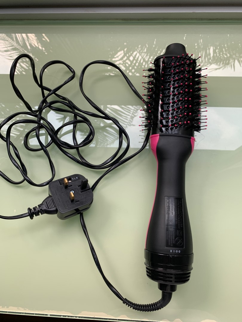 Revlon hair brush dryer, Beauty & Personal Care, Hair on Carousell