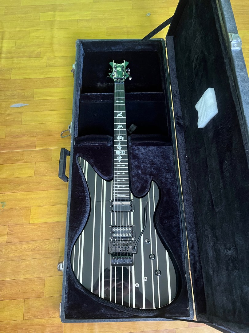 Gitar Schecter Synyster Gates Custom S Original not fender gibson squier ibanez yamaha cort