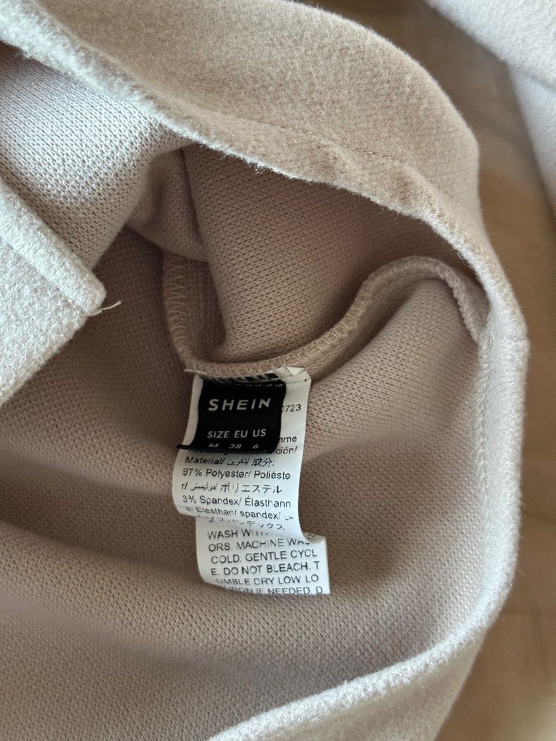 Sachet Jacket, Women's Fashion, Coats, Jackets and Outerwear on Carousell