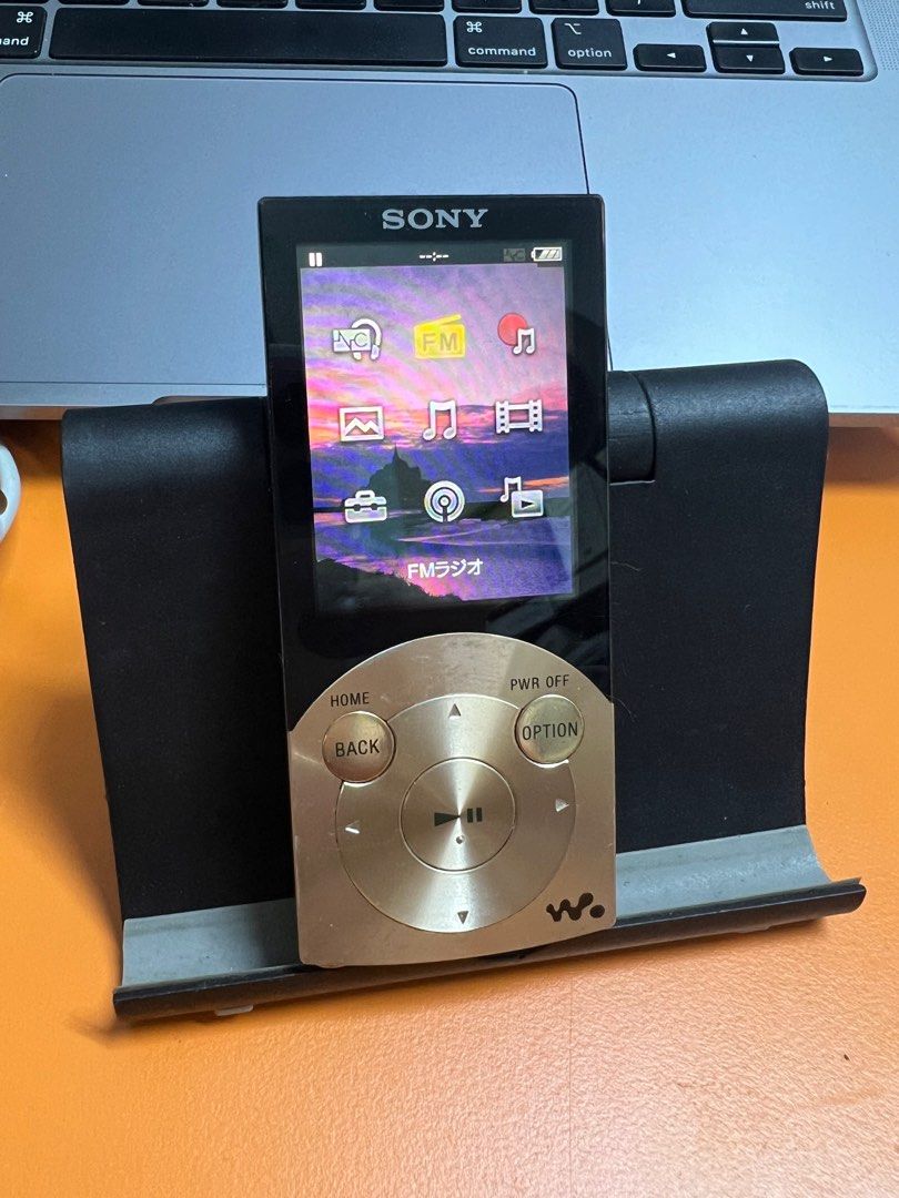 Sony MP3 NW S744 8GB (Gold Black) Japan Set