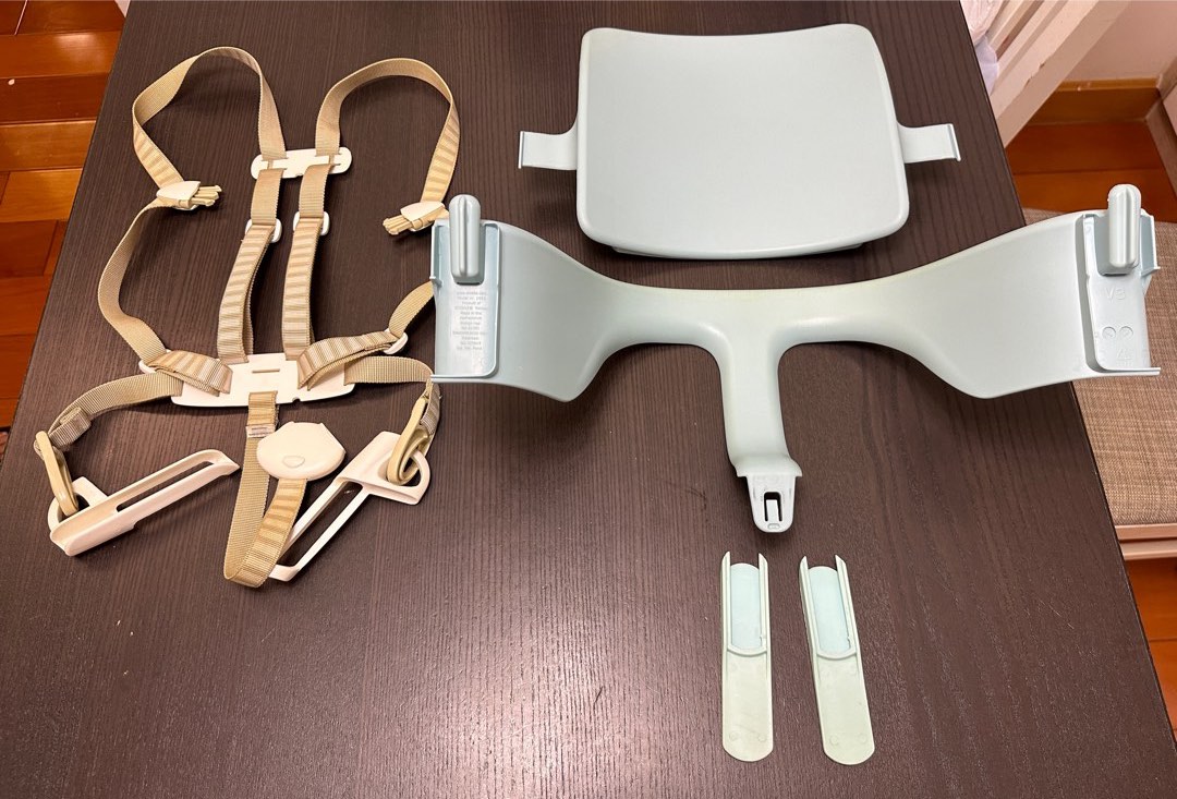 Stokke Tripp Trapp Harness & Baby Set, 兒童＆孕婦用品, 護理及餵哺, 護理及餵哺 嬰兒高腳椅
