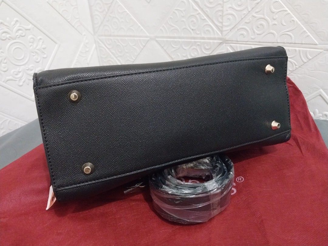 Tas Hush Puppies Maxim Satchel L, Fesyen Wanita, Tas & Dompet di Carousell