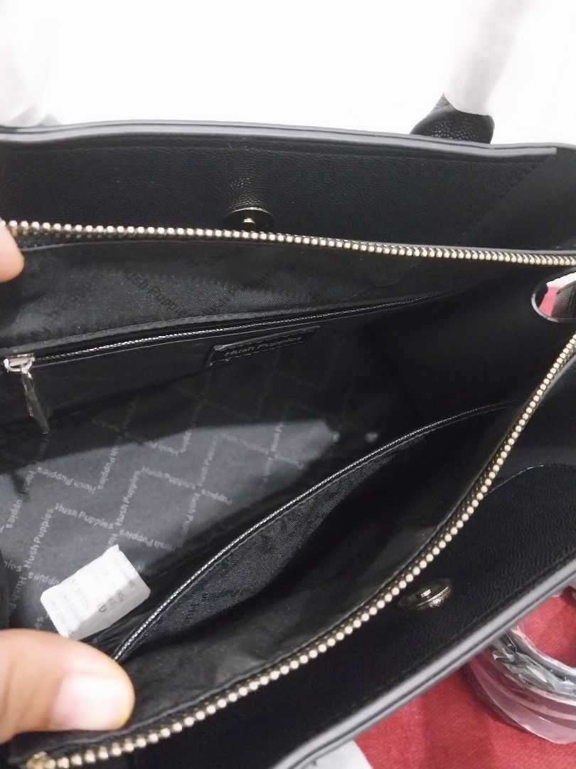 Tas Hush Puppies Maxim Satchel L, Fesyen Wanita, Tas & Dompet di Carousell