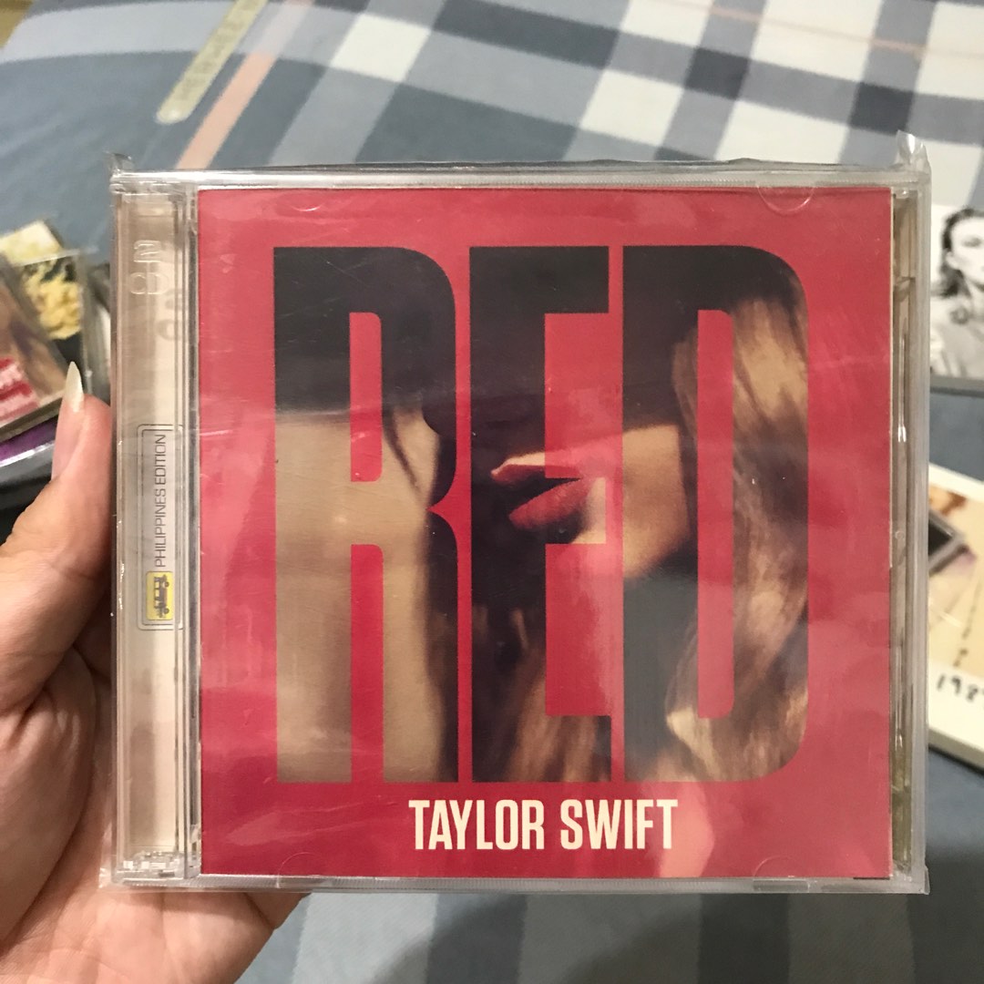 Taylor Swift - Red (Deluxe Edition), Hobbies & Toys, Music & Media, CDs