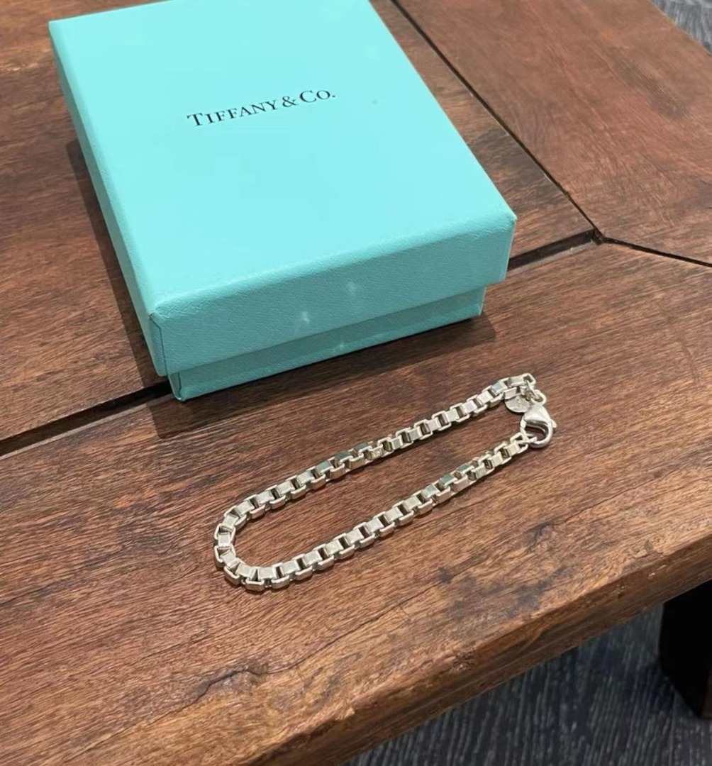 TIFFANY & CO. Venetian Link系列鏈環設計925銀手鏈銀色, 男裝, 手錶及