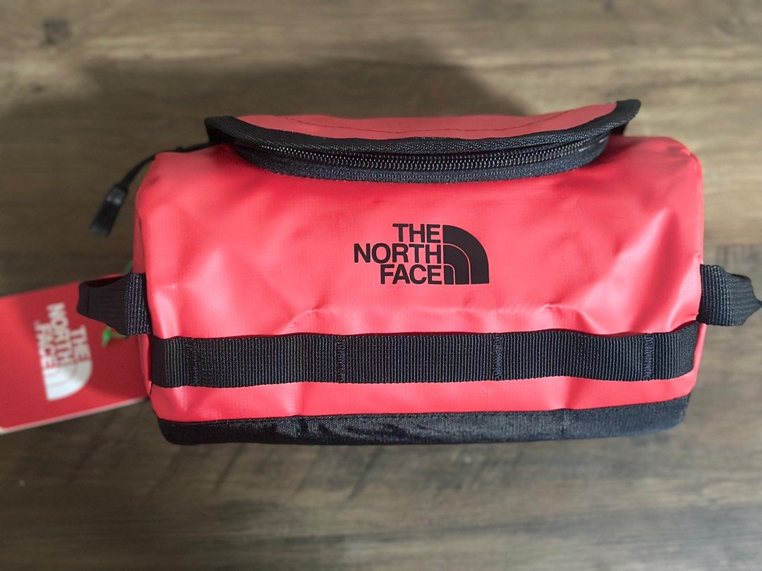 The North Face (TNF) Toiletry bag, Sports Equipment, Other Sports