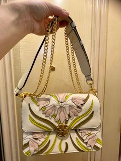 （分類：）位於 。 由 emmmmaz 提交（商品編號 1260043423，圖片 1）。簡介： 。