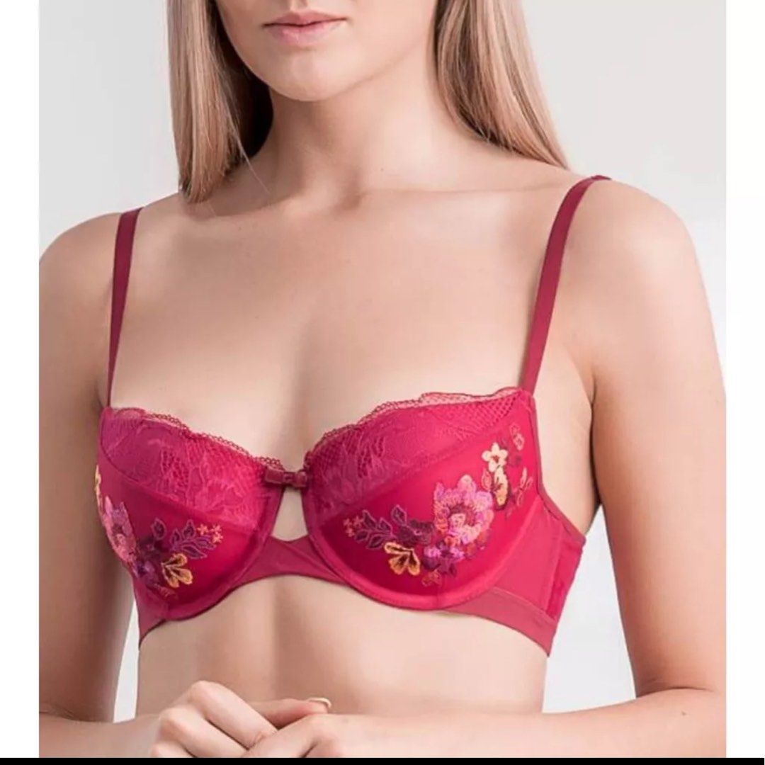 Wired Push Up Bras, Women's Fashion, New Undergarments & Loungewear on  Carousell
