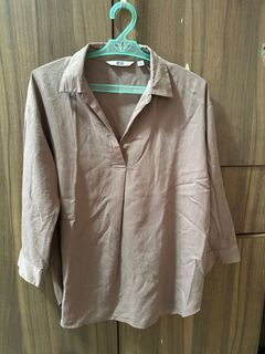 Uniqlo 3/4 sleeve brown top