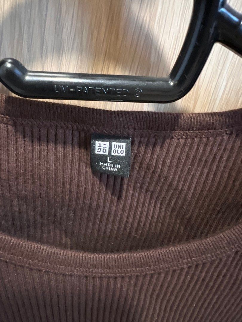 Uniqlo Brown Shirt (Category: Shirts) located in Quezon City. Submitted by dgv20 (Listing ID 1260030536, Image 2). Description: .