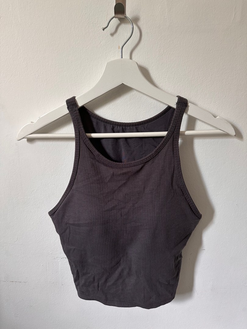 Crop Top with built in bra, Women's Fashion, Tops, Sleeveless on Carousell