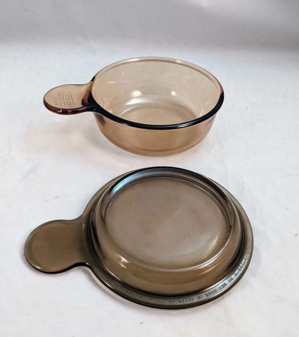 Pair of Vintage P-150-B Grab-it Bowls With Glass Lids by Corning