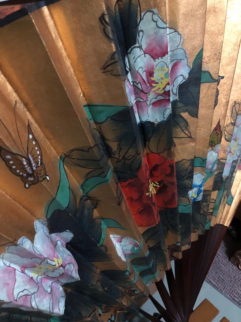 Vintage old very large folding fan wall display, Hobbies & Toys, Memorabilia & Collectibles
