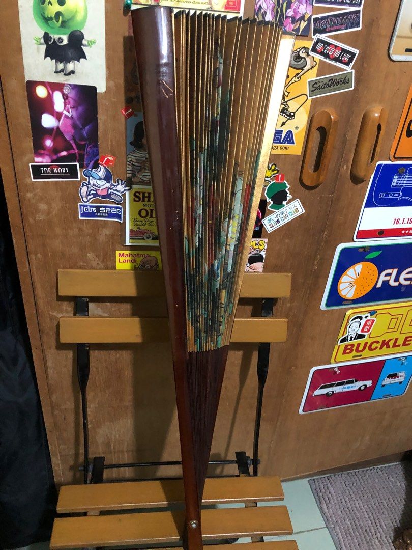Vintage old very large folding fan wall display, Hobbies & Toys, Memorabilia & Collectibles