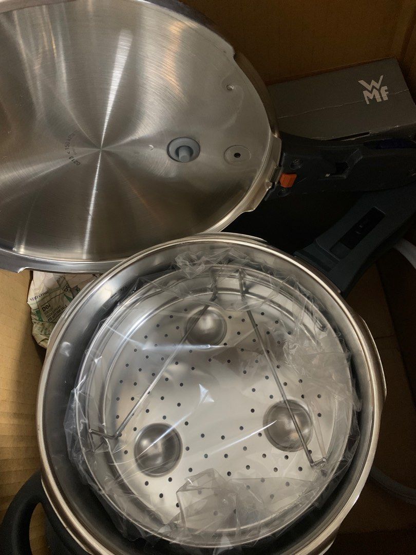 WMF Pressure cooker, TV & Home Appliances, Kitchen Appliances, Cookers