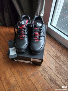 Red y3 trainers discount