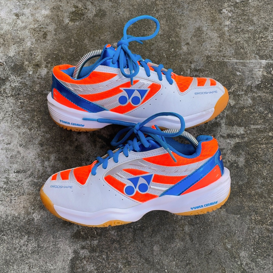 Yonex power cushion discount 100