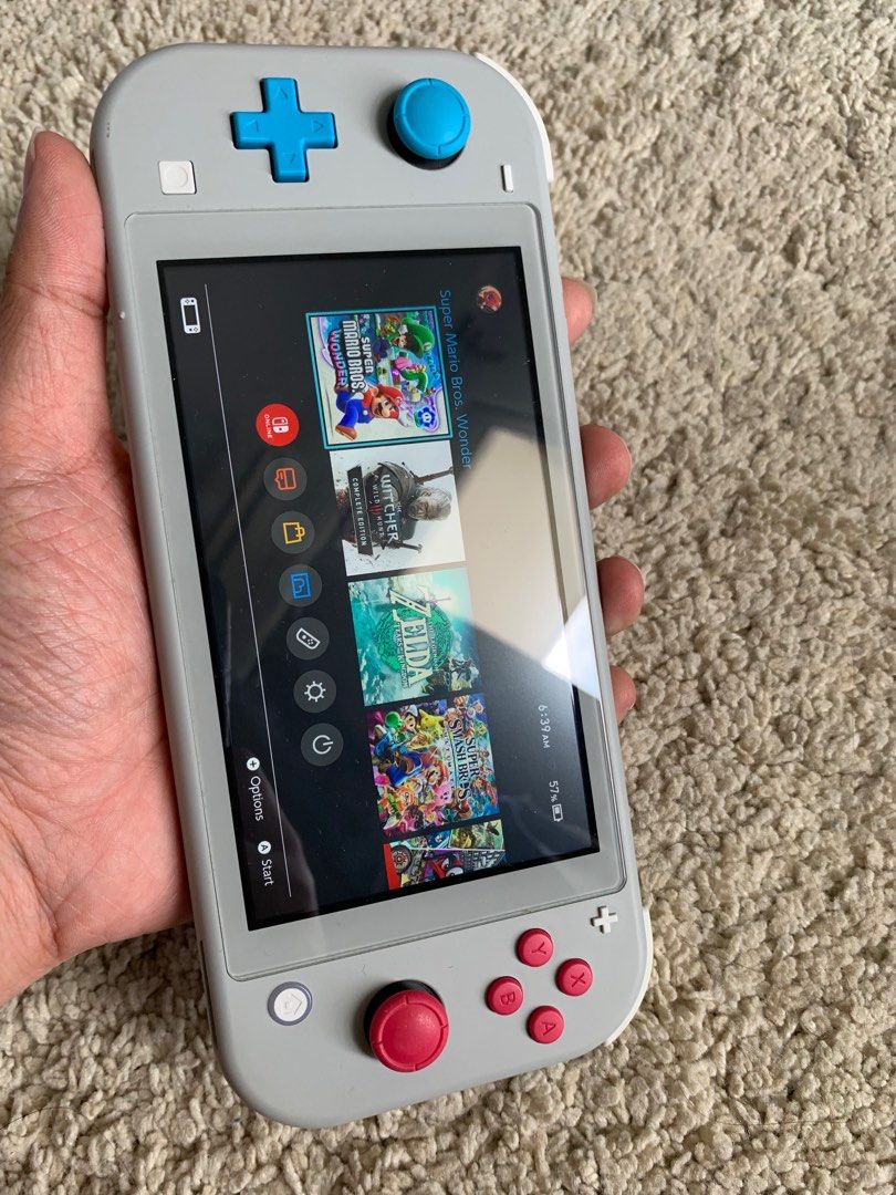 Does nintendo switch lite come with games installed on sale