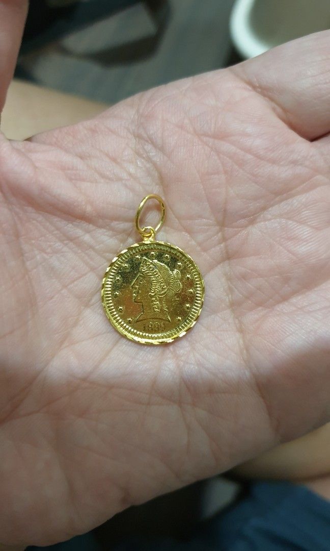 Queen elizabeth discount gold coin pendant