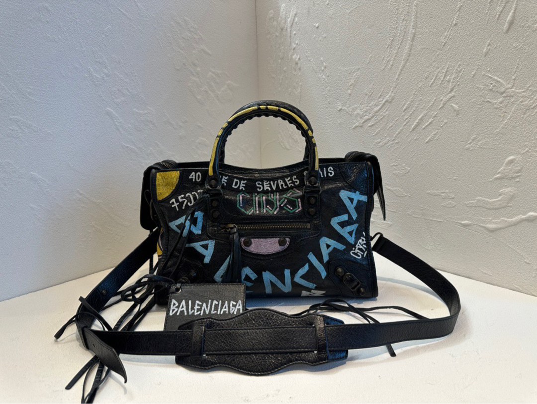 Balenciaga graffiti classic small city cheap