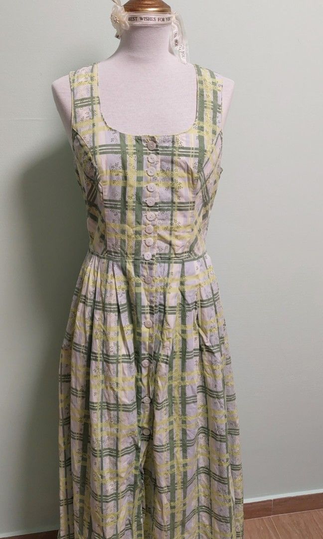 Buy vintage dresses online