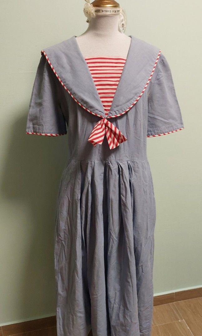 Buy vintage dresses online