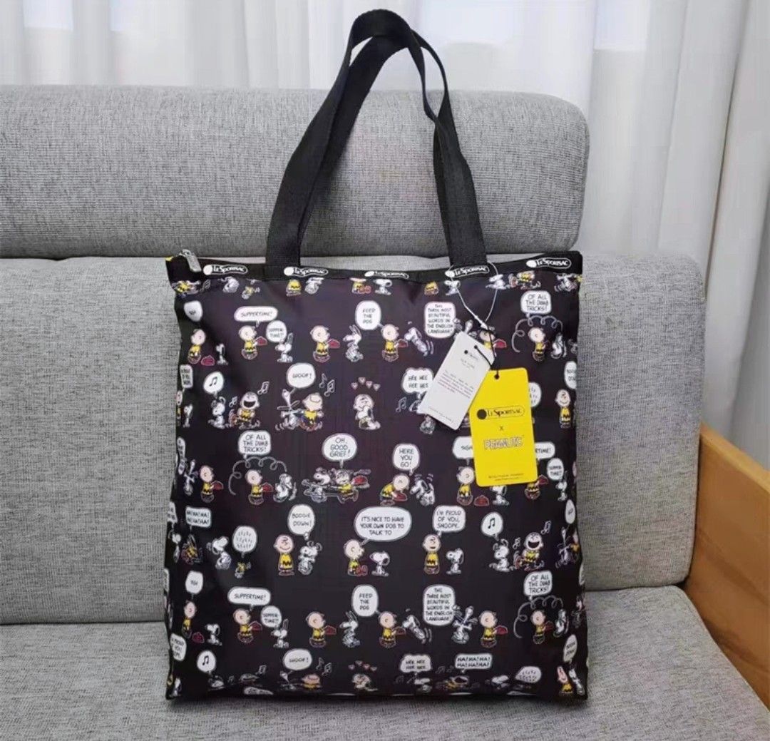 全新限定版Snoopy x Lesportsac 黑色Snoopy Tote Bag, 女裝, 手袋及銀