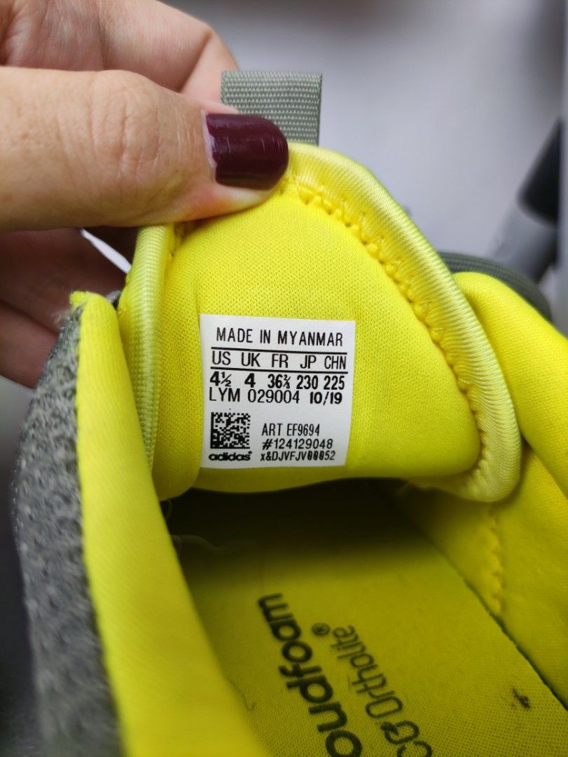 Adidas cloudfoam 2025 yellow tag