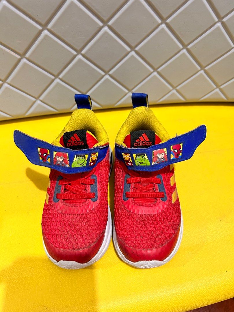Captain marvel adidas top