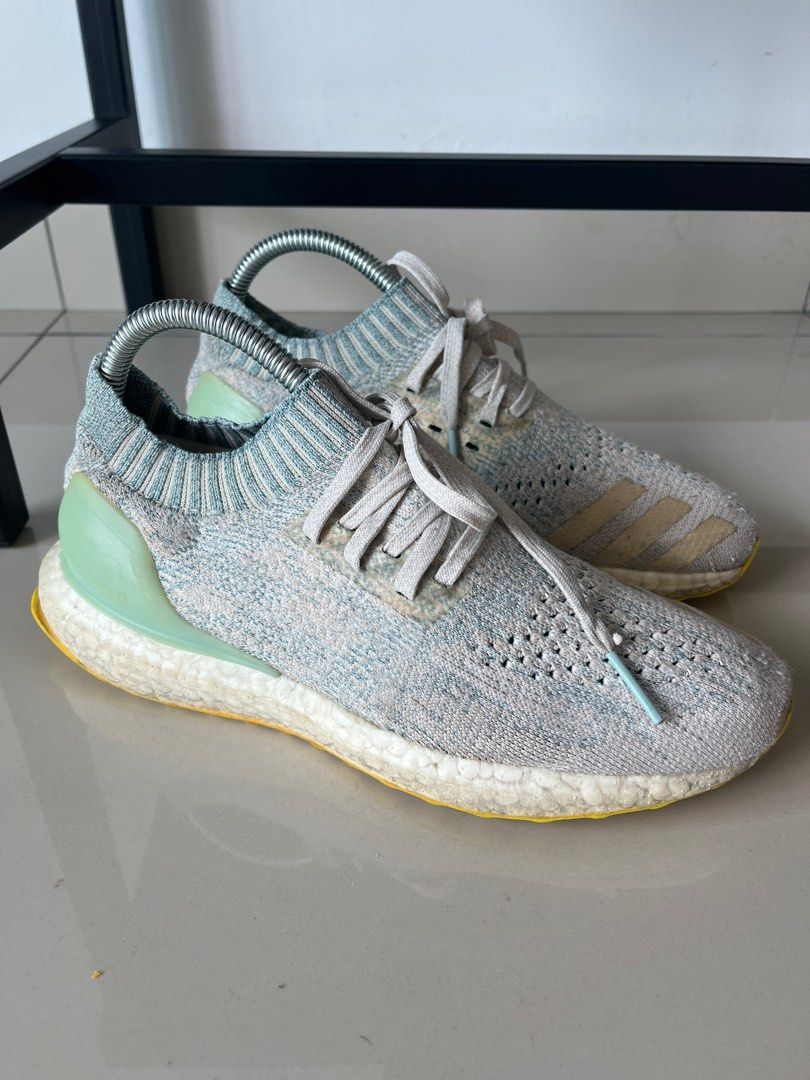 Ultraboost uncaged top gray