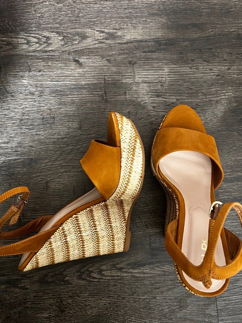 Aldo women's wedge discount sandals