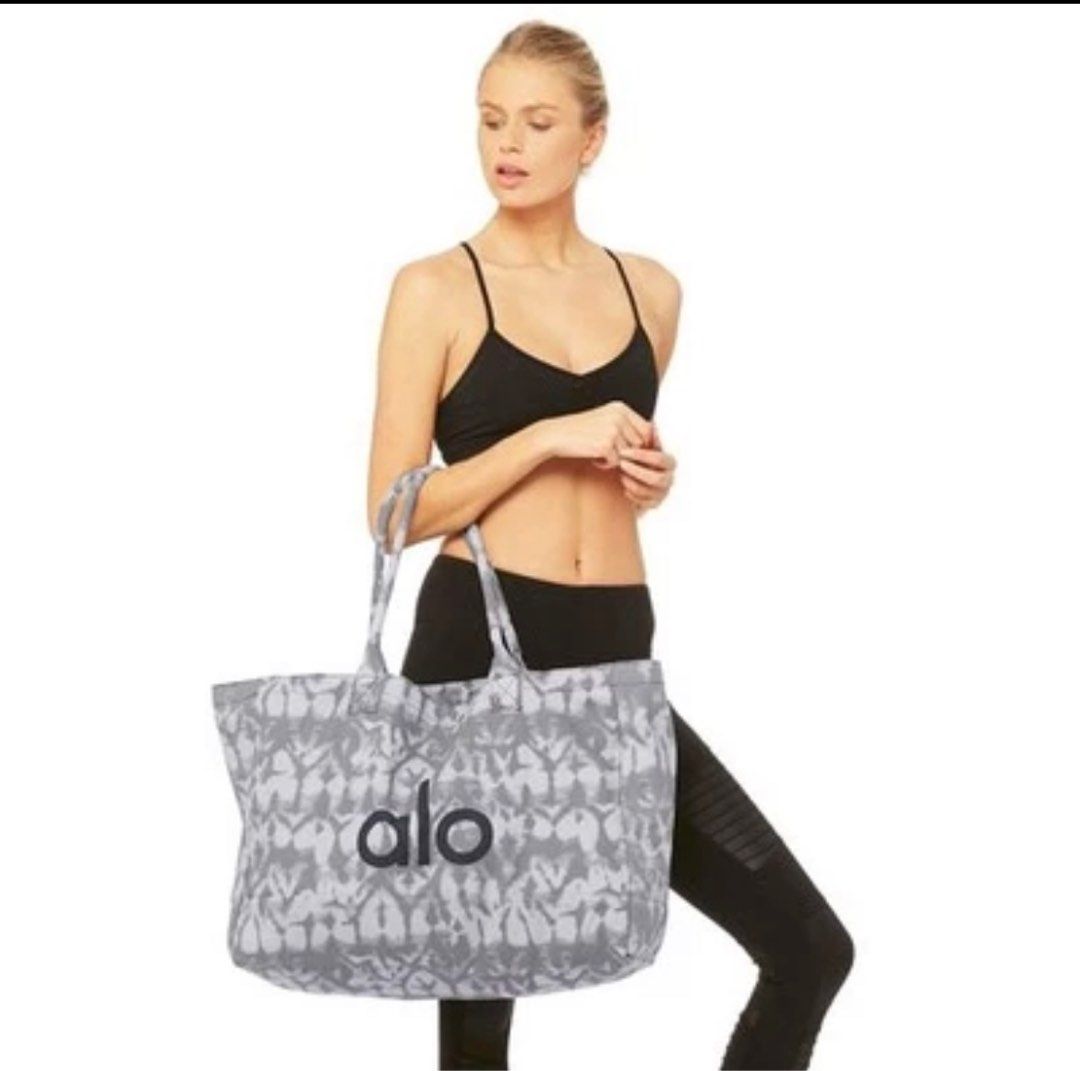 Alo Yoga bag, Women's Fashion, Bags & Wallets, Tote Bags on Carousell