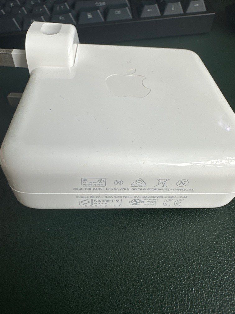Apple MacBook Power adapter, Computers & Tech, Parts & Accessories, Cables & Adaptors on Carousell