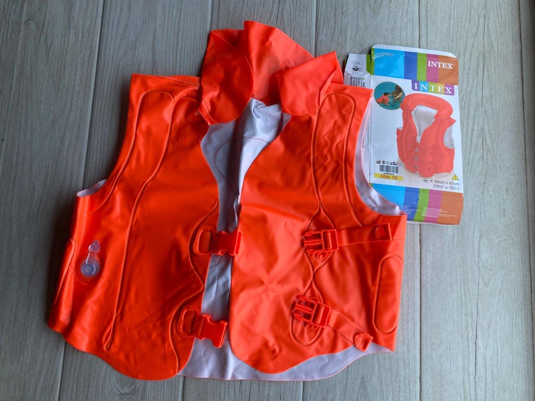 Arm Float and Vest, Babies & Kids, Infant Playtime on Carousell