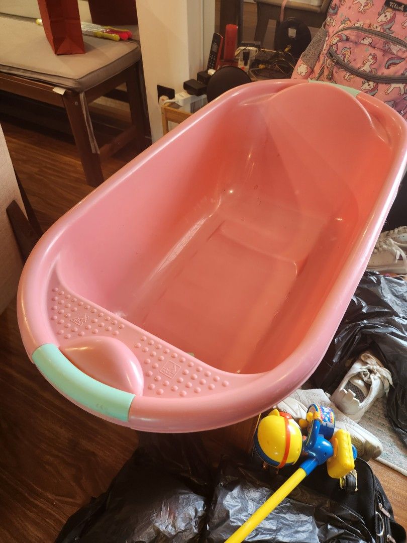 Baby shower bath tub, Babies & Kids, Bathing & Changing, Bathtub & Bath