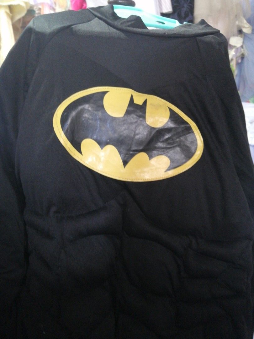 Batman costume (Category: Coats, Jackets and Outerwear) located in Taguig. Submitted by zaishathriftshop (Listing ID 1260131233, Image 2). Description: large to xl daddy.