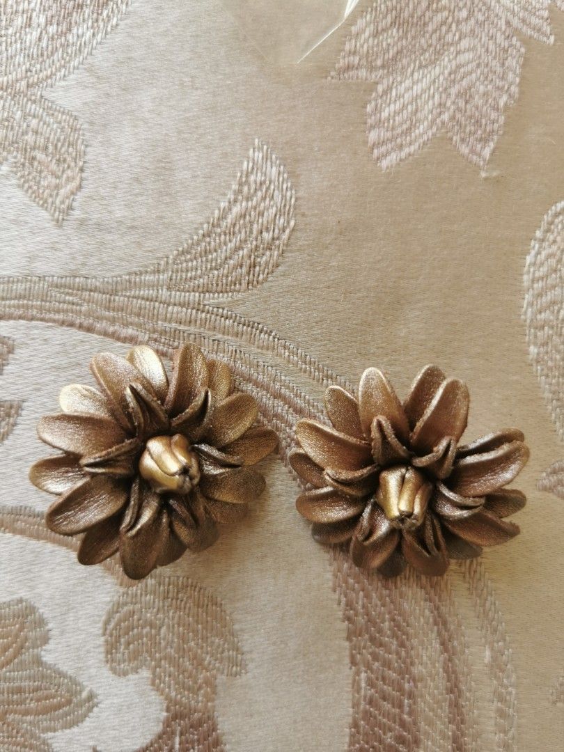 Real store leather earrings