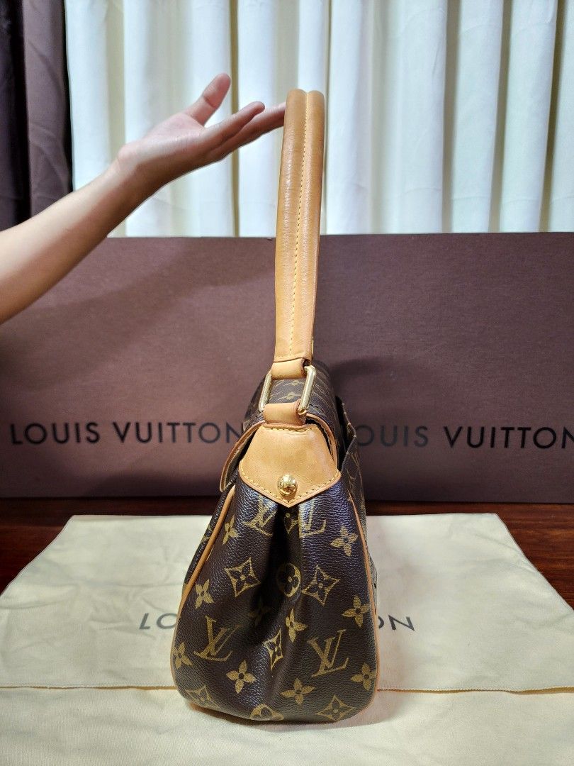 Louis Vuitton Epi Beverly Shoulder Bag