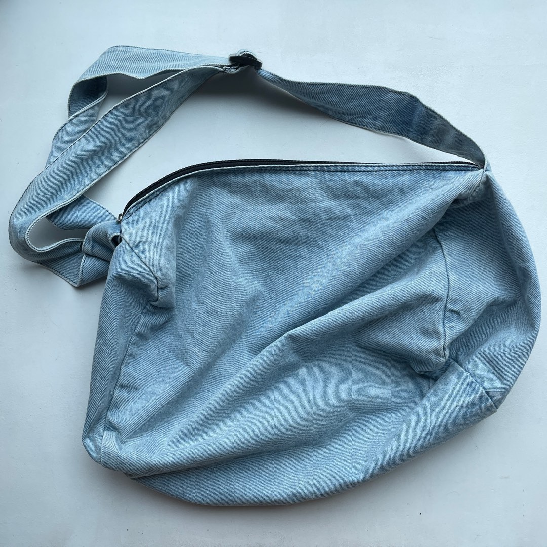 Teddy Blake Eva Blue Jeans 11”, Women's Fashion, Bags & Wallets, Cross-body  Bags on Carousell