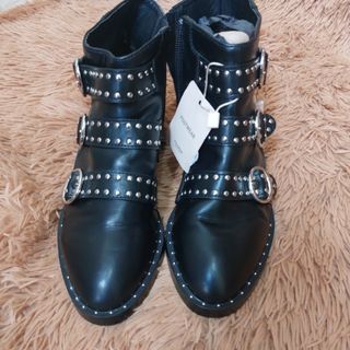 BOOTS PULL & BEAR SIZE 37