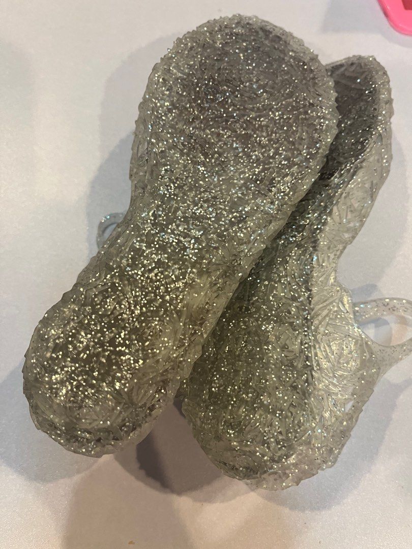 BRAND NEW JELLY SHOES (Category: Babies & Kids Fashion) located in Manila. Submitted by chettypretty (Listing ID 1260258591, Image 2). Description: RFS: Wrong Size Size: 28.