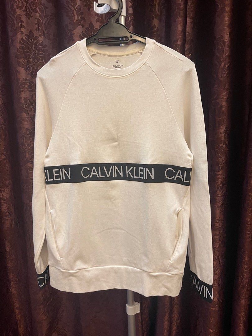 Calvin klein performance jumper 2025