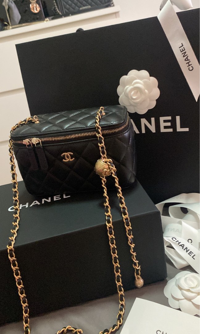 Chanel pearl crush vanity, Luxury, Bags & Wallets on Carousell