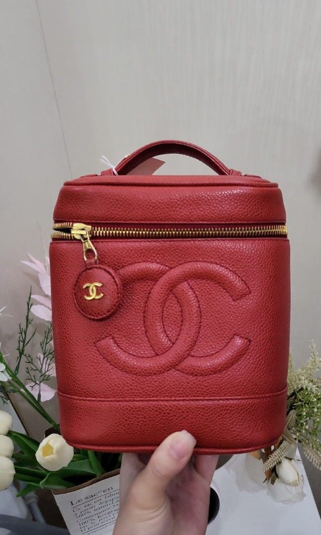 Chanel red deals vanity case