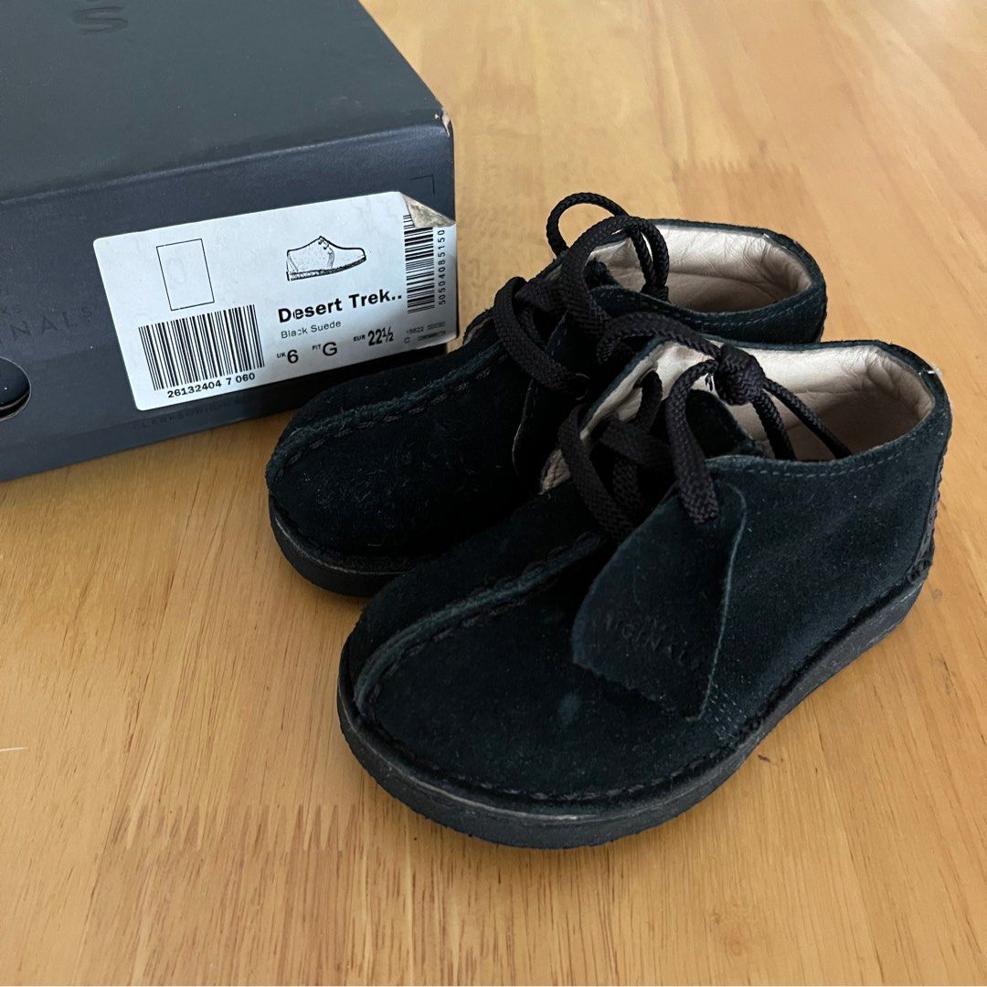 Clarks black sale desert trek