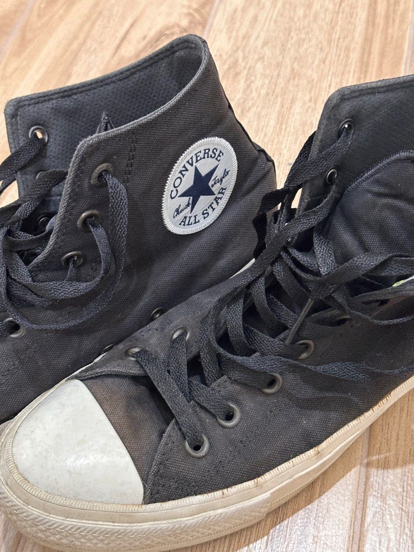Chuck 2s cheap discontinued