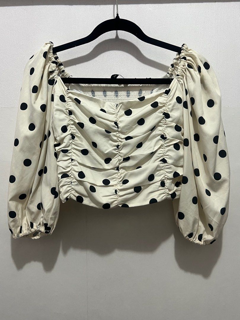 cute top (Category: Others Tops) located in Pasig City. Submitted by _heysissy (Listing ID 1260191881, Image 1). Description: xxs-xs.