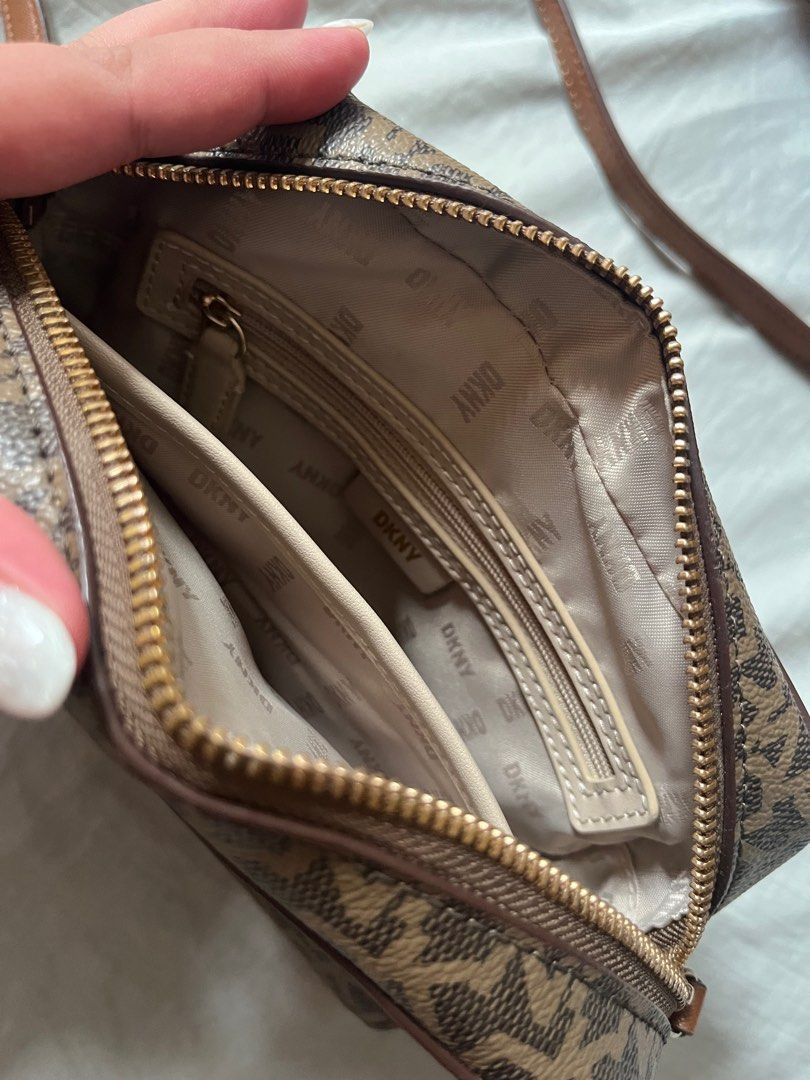 DKNY Crossbody Bag (Category: Cross-body Bags) located in Pasig City. Submitted by __f895 (Listing ID 1210917687, Image 2). Description: Fresh & authentic from USA Original price $198 No more tags.