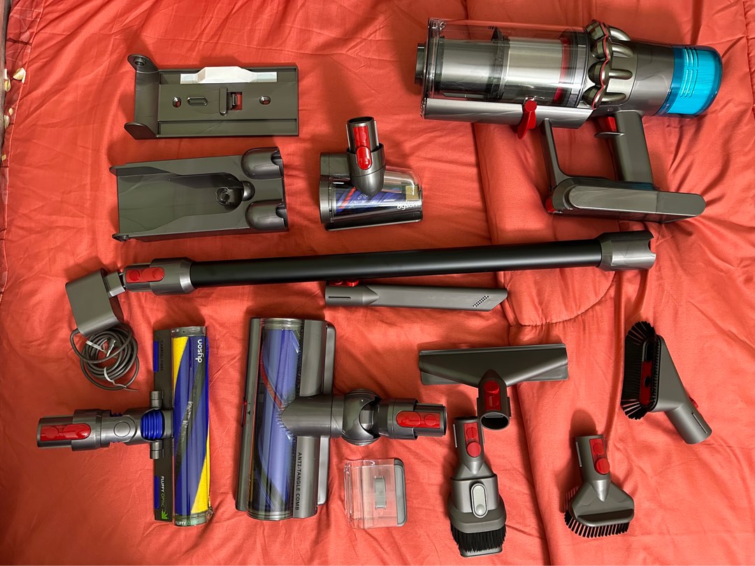 Dyson v15 Detect Absolute Vacuum HEPA better than v12 v11 v10, TV