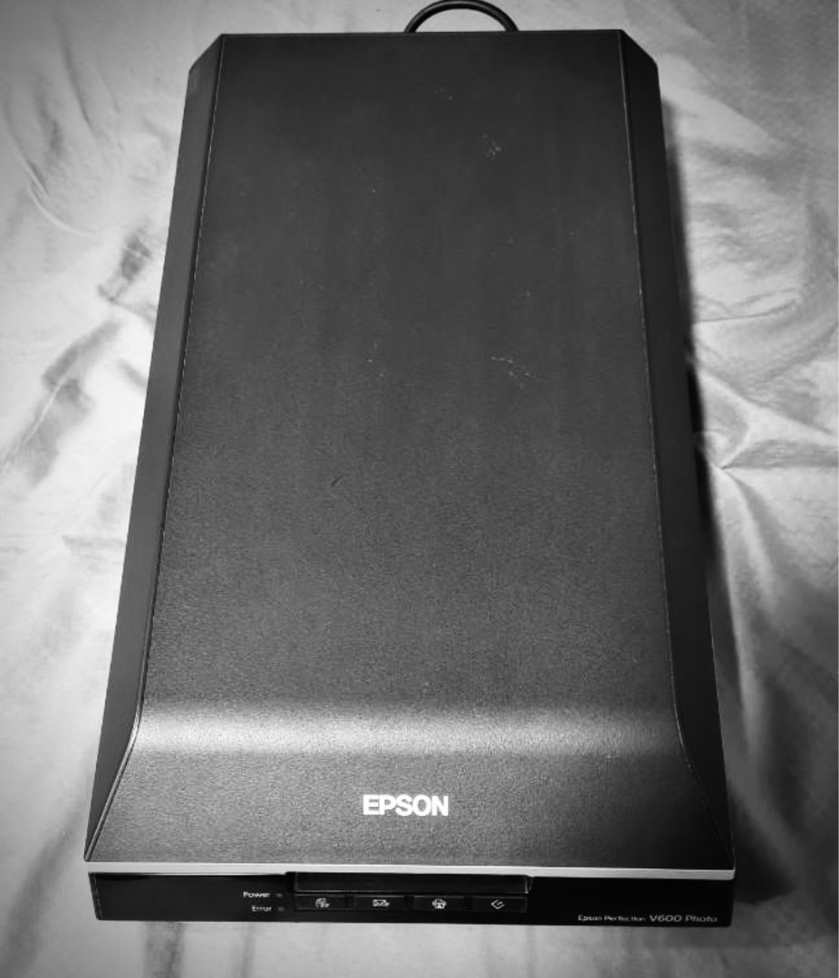 Epson Perfection V600 Photo Scanner, Computers & Tech, Printers